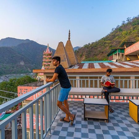 Ostello Madpackers Rishikesh Laxman Jhula Esterno foto