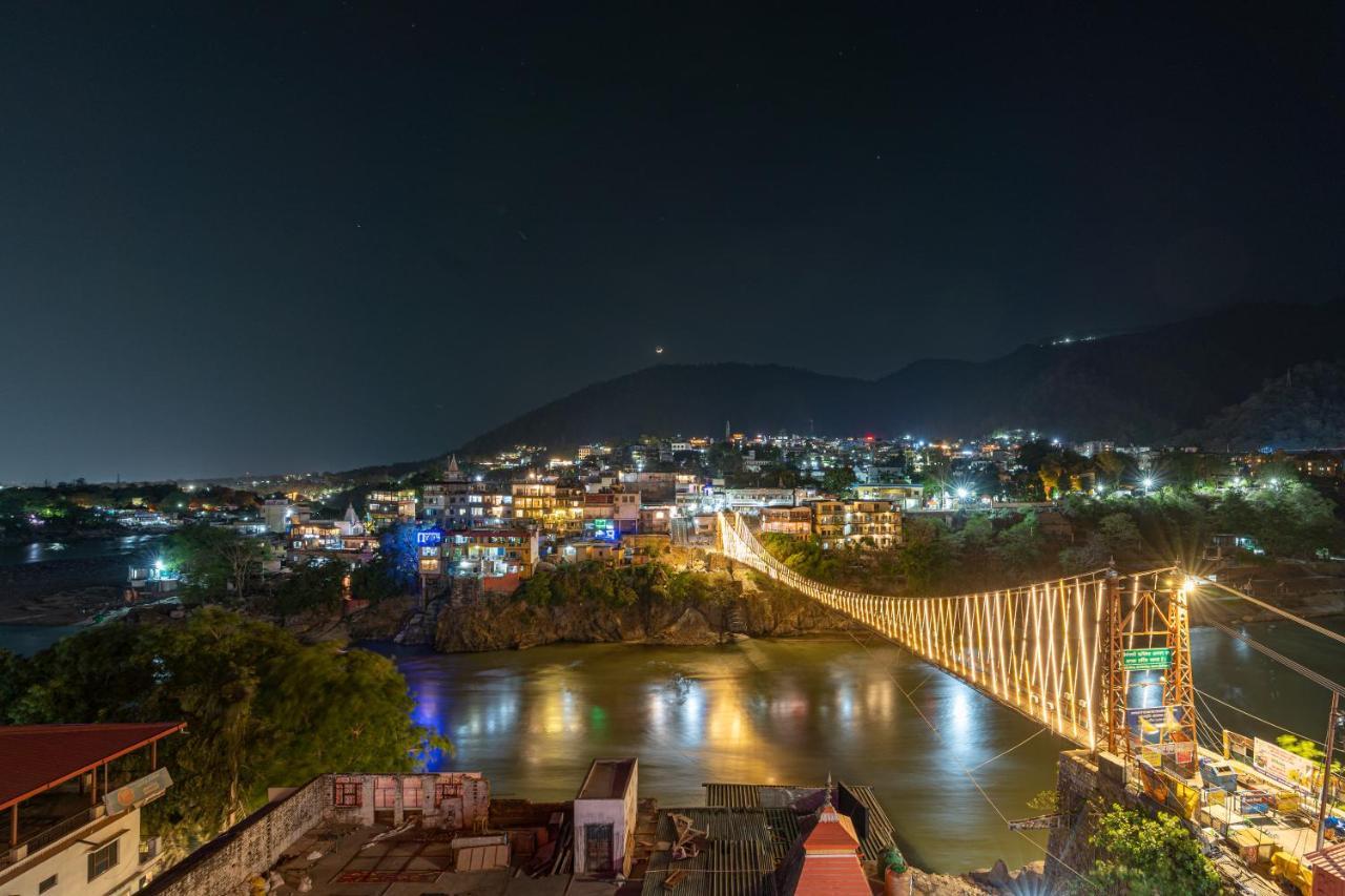 Ostello Madpackers Rishikesh Laxman Jhula Esterno foto