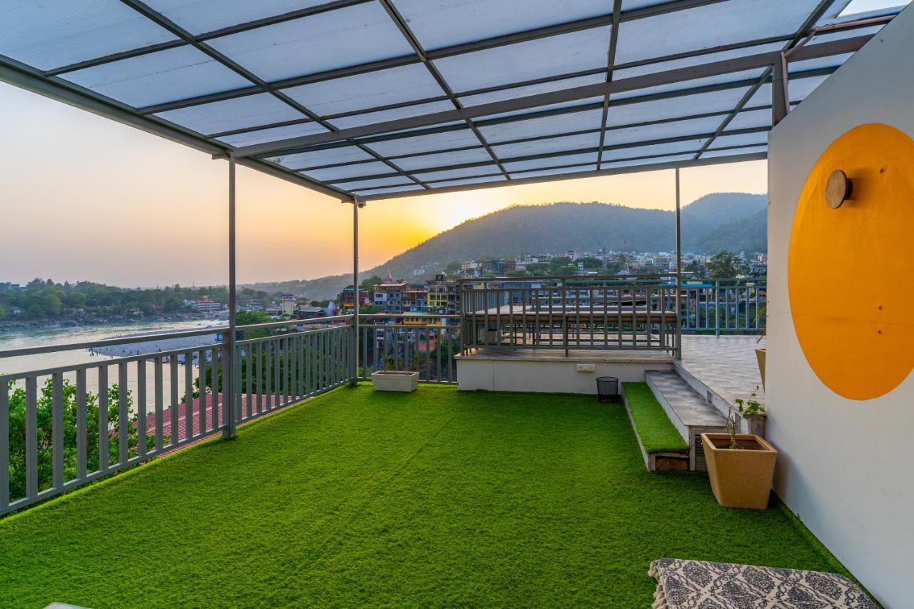 Ostello Madpackers Rishikesh Laxman Jhula Esterno foto